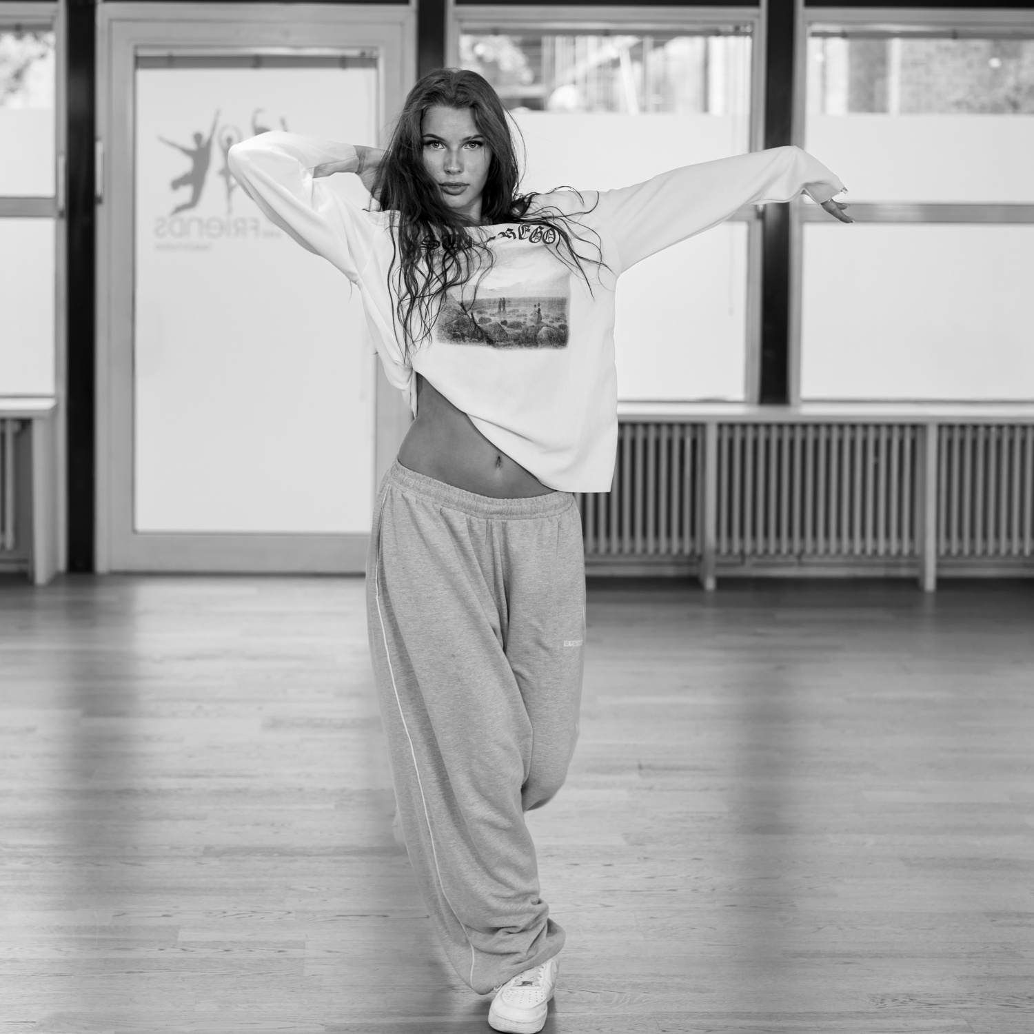 Elina unterrichtet Hip Hop Kids in Siegburg – energiegeladen und motivierend.