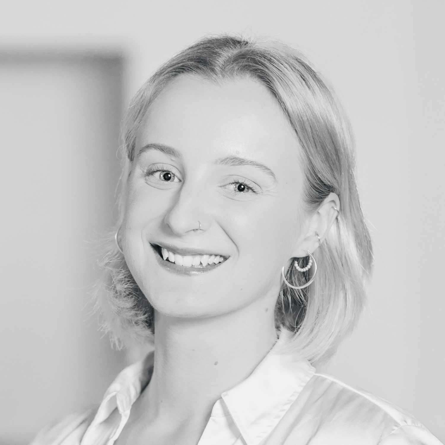 Porträt von Josi Damm – Tanzlehrerin bei Nett & Friends Köln-Ehrenfeld.